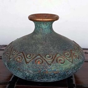 FURNITURE & ARTIFACTS